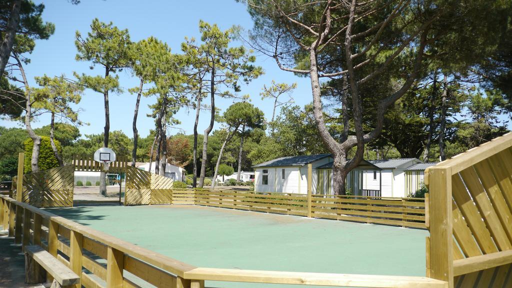Camping Le Suroit Le Bois-Plage-en-Ré Eksteriør bilde