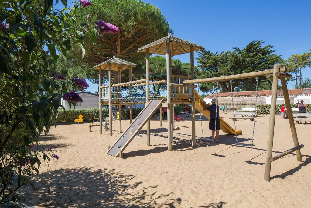 Camping Le Suroit Le Bois-Plage-en-Ré Eksteriør bilde