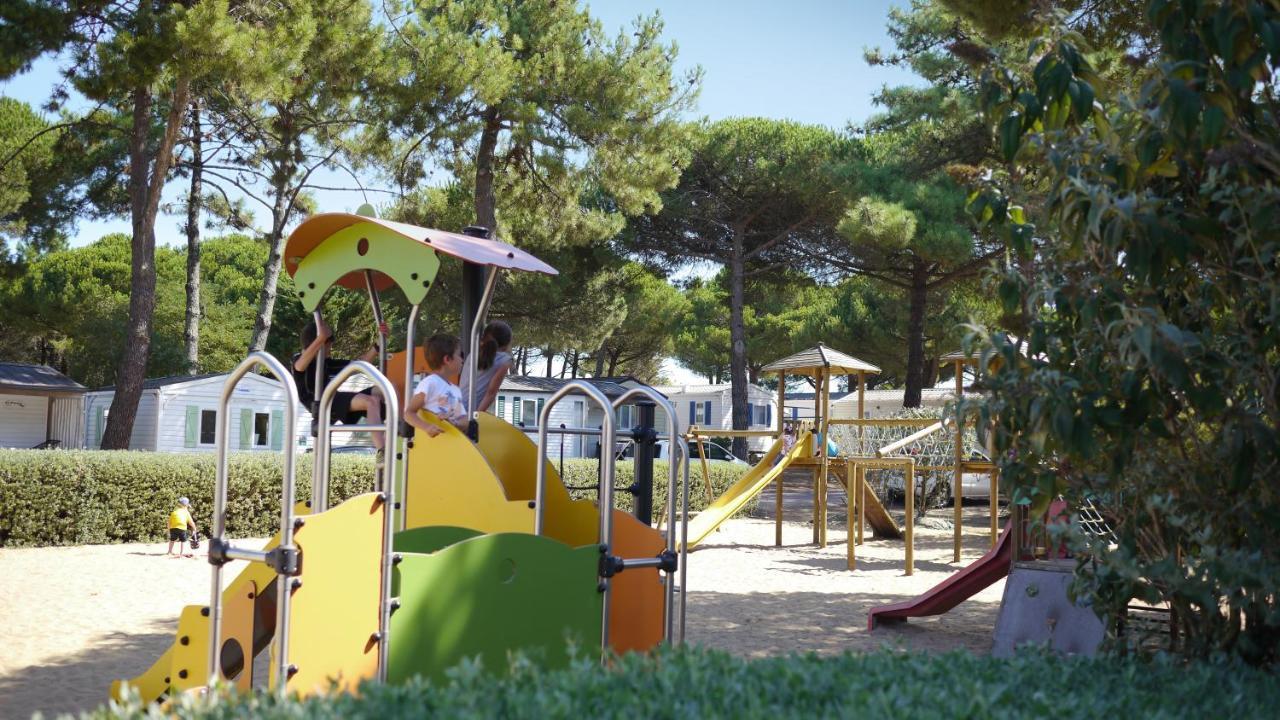 Camping Le Suroit Le Bois-Plage-en-Ré Eksteriør bilde